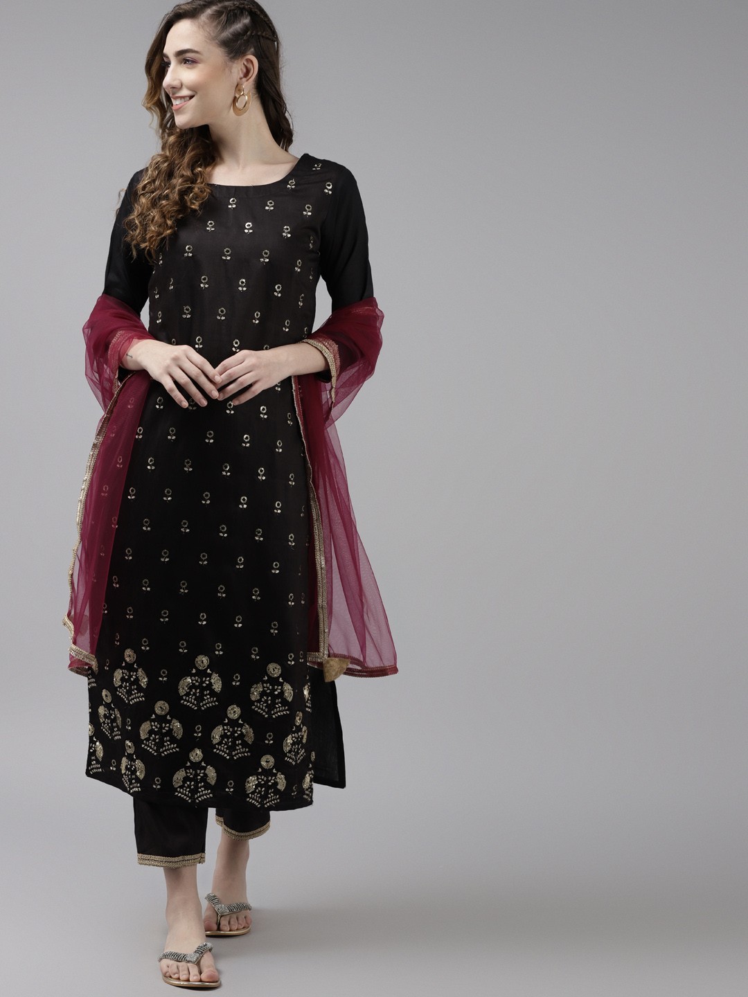 

Indo Era Women Black Floral Printed Kurta Set