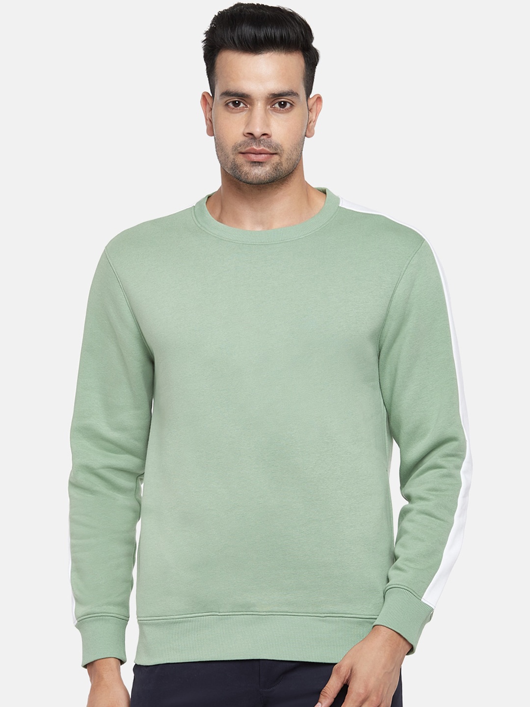 

BYFORD by Pantaloons Men Green Solid Sweatshirt