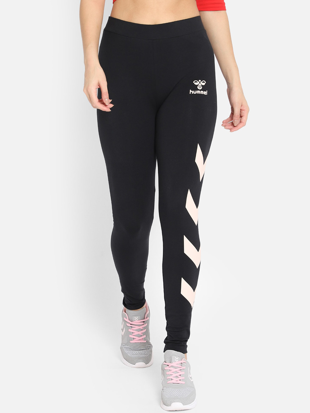 

hummel Women Black & White Printed Knitted Cotton Tights