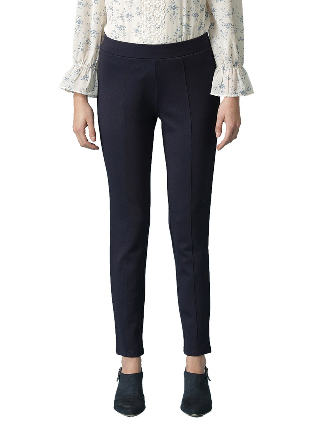 

Gipsy Women Navy Blue Solid Ankle-Length Jeggings