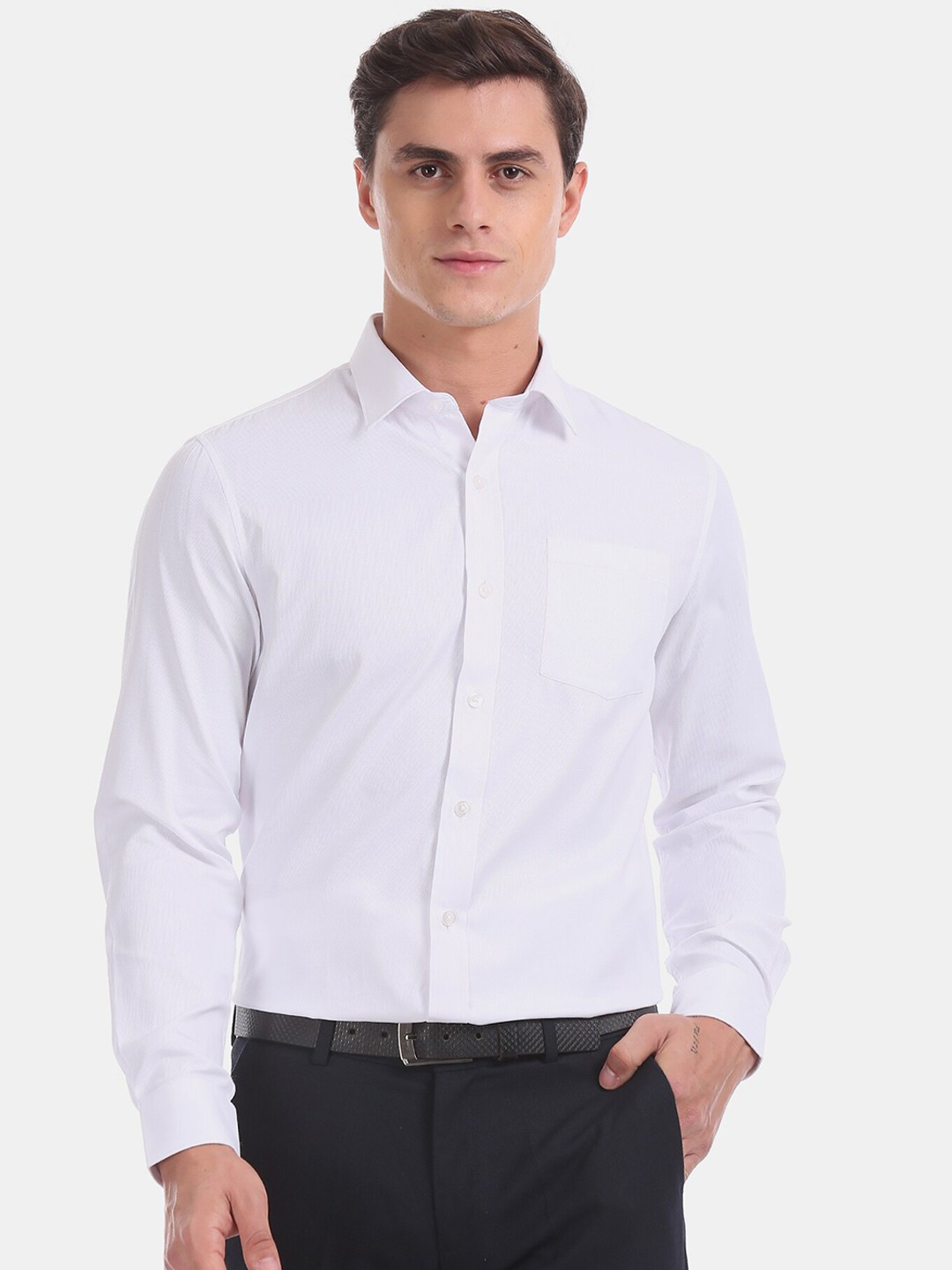 

Excalibur Men White Slim Fit Formal Shirt