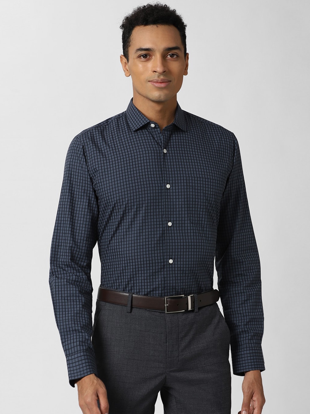 

Peter England Men Navy Blue Opaque Checked Formal Shirt
