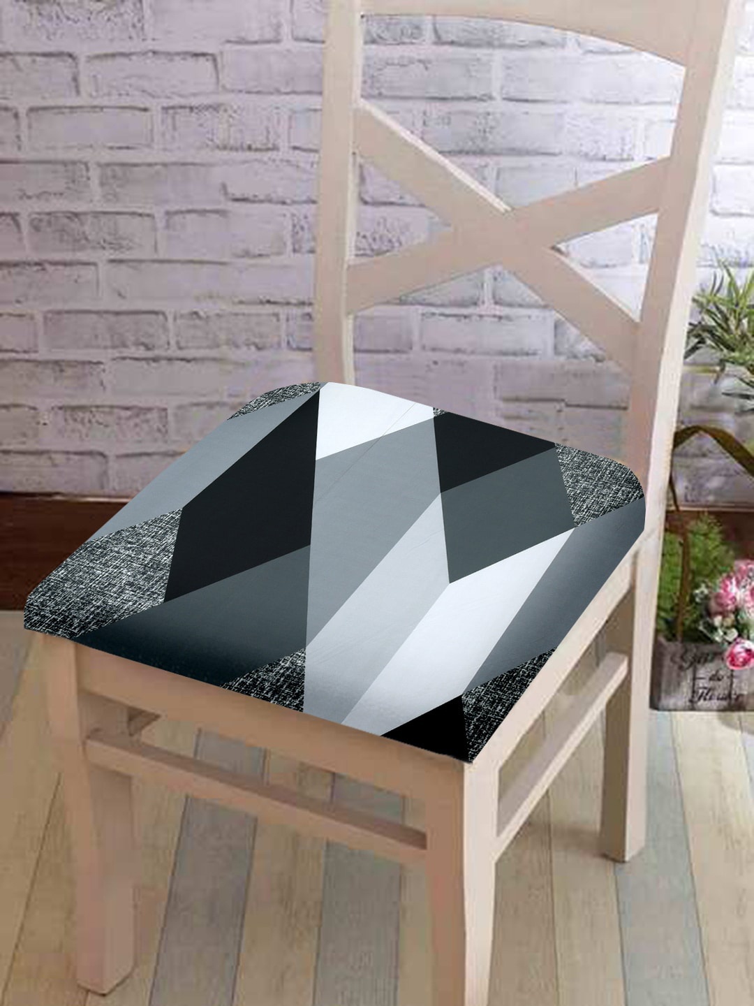 

Cortina Grey & Black Printed Chair Cover