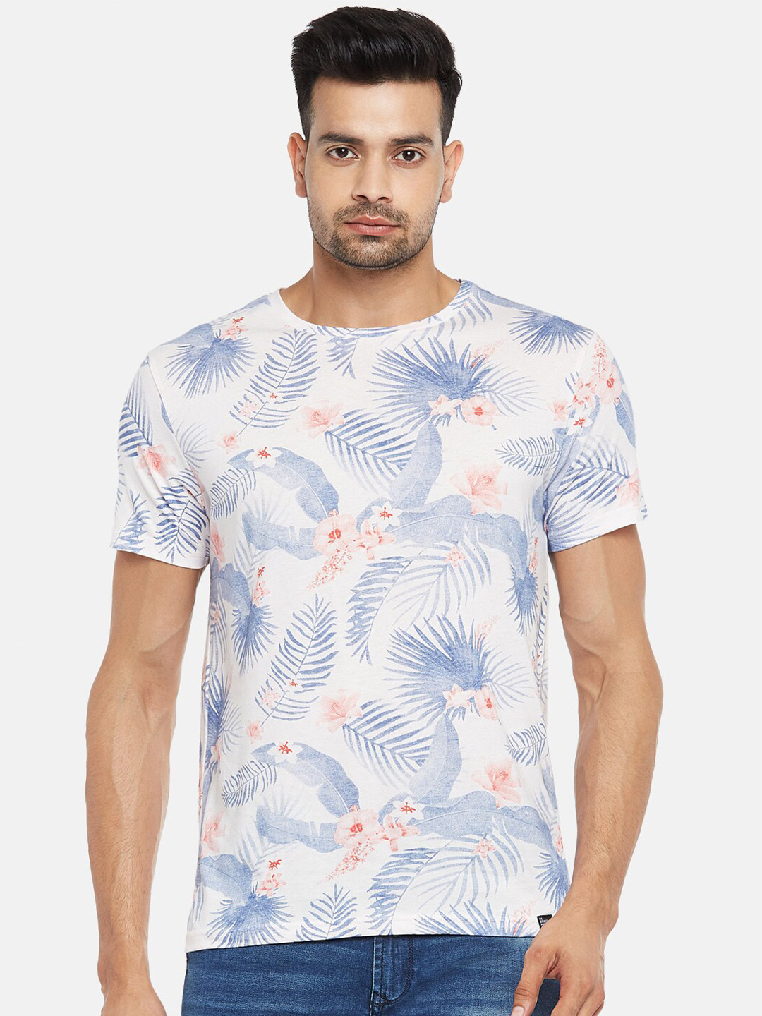 

People Men Off White & Blue Printed T-shirt