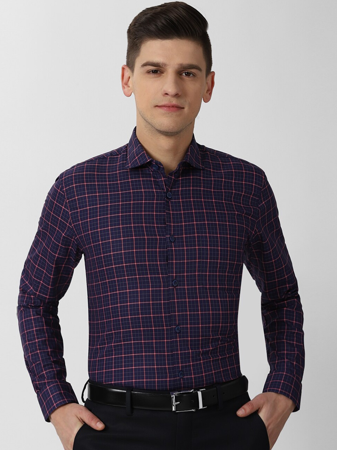 

Peter England Elite Men Navy Blue & White Slim Fit Checked Cotton Formal Shirt