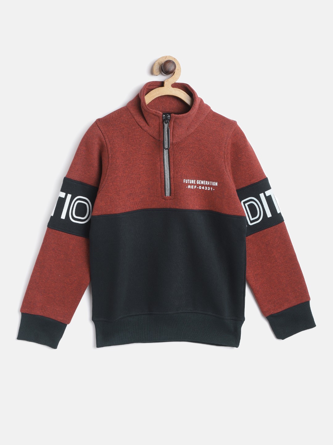 

TAB91 Boys Maroon & Navy Blue Colourblocked Sweatshirt