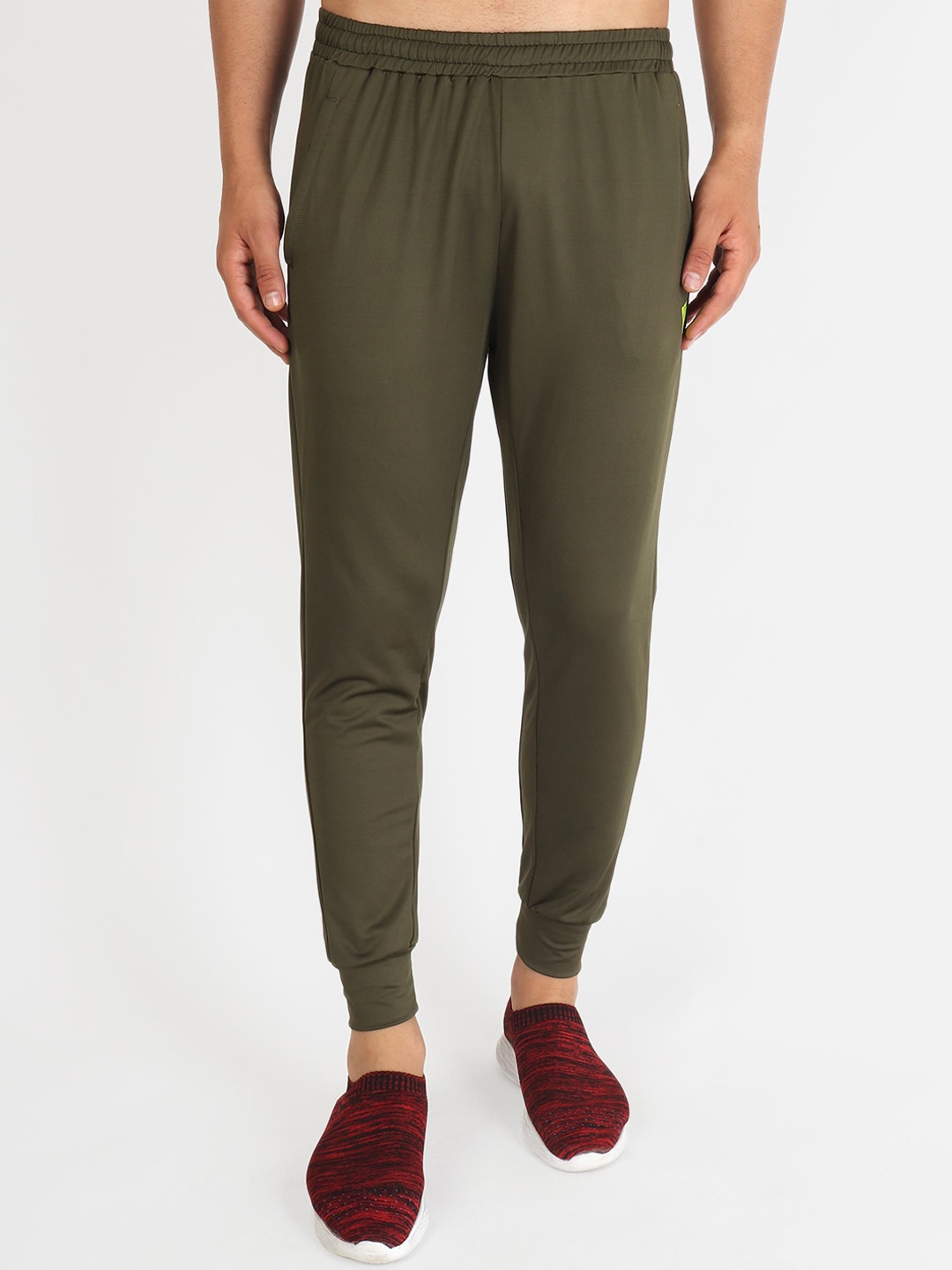 

VEGA Men Olive-Green Solid Slim-Fit Joggers