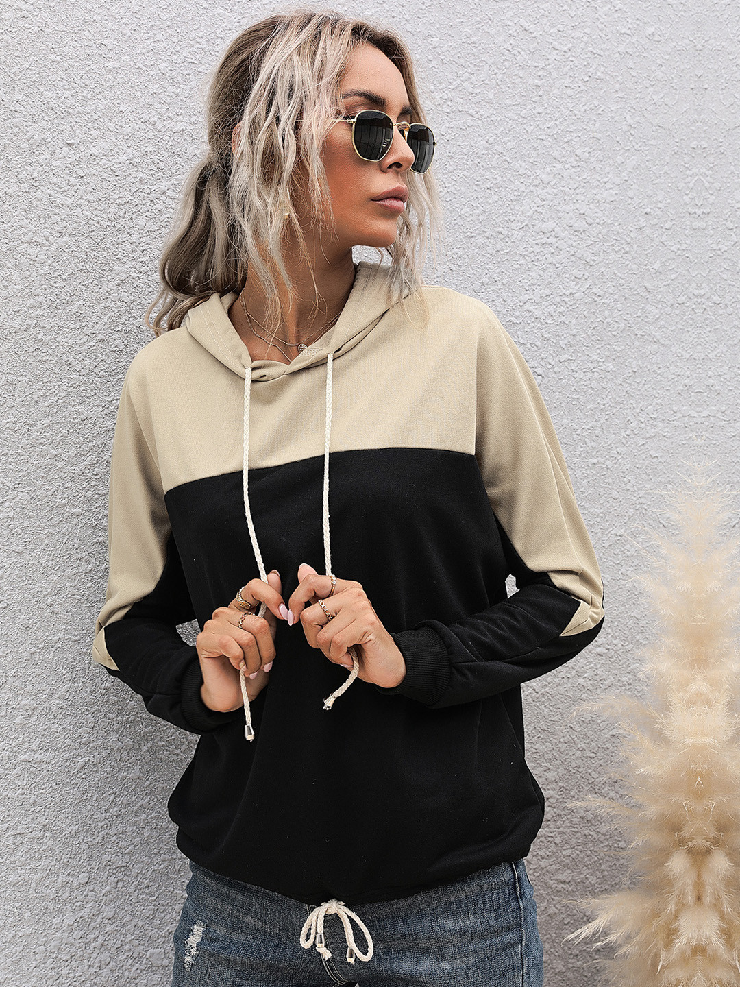 

URBANIC Women Black & Beige Colourblocked Hooded Sweatshirt