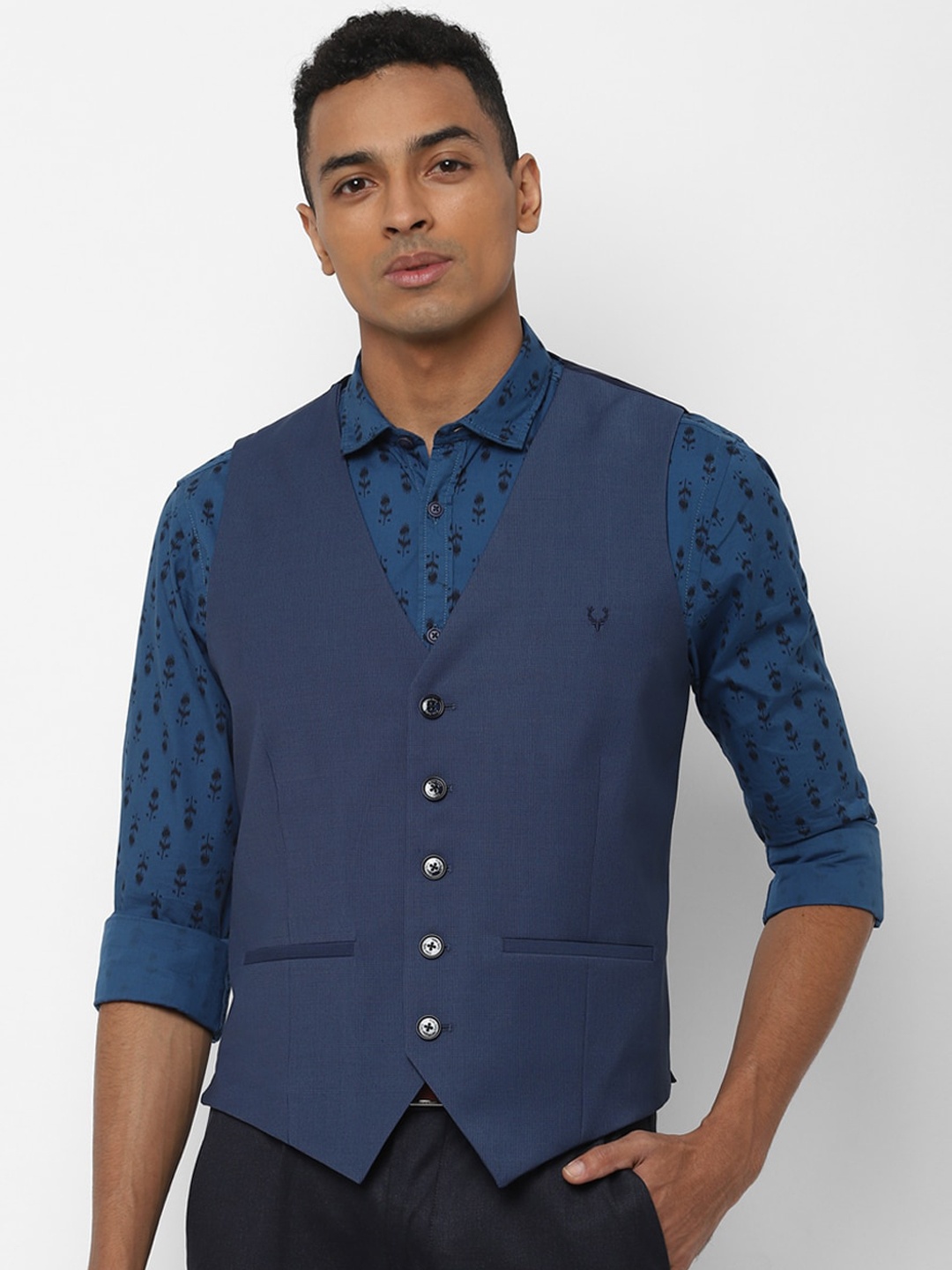 

Allen Solly Men Navy Blue Solid Woven Slim Fit Waistcoat