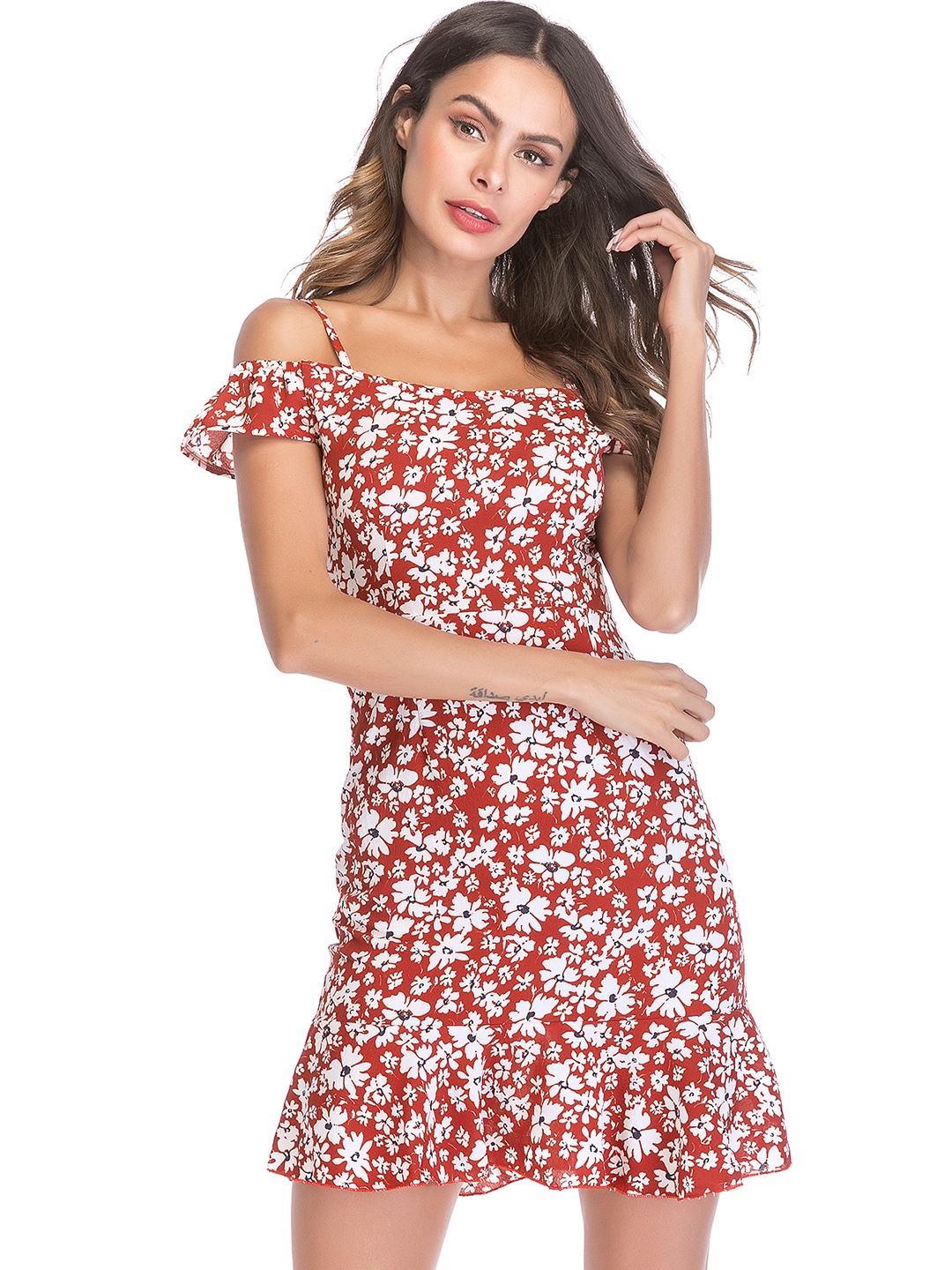 

URBANIC Red & White Floral Printed A-Line Dress