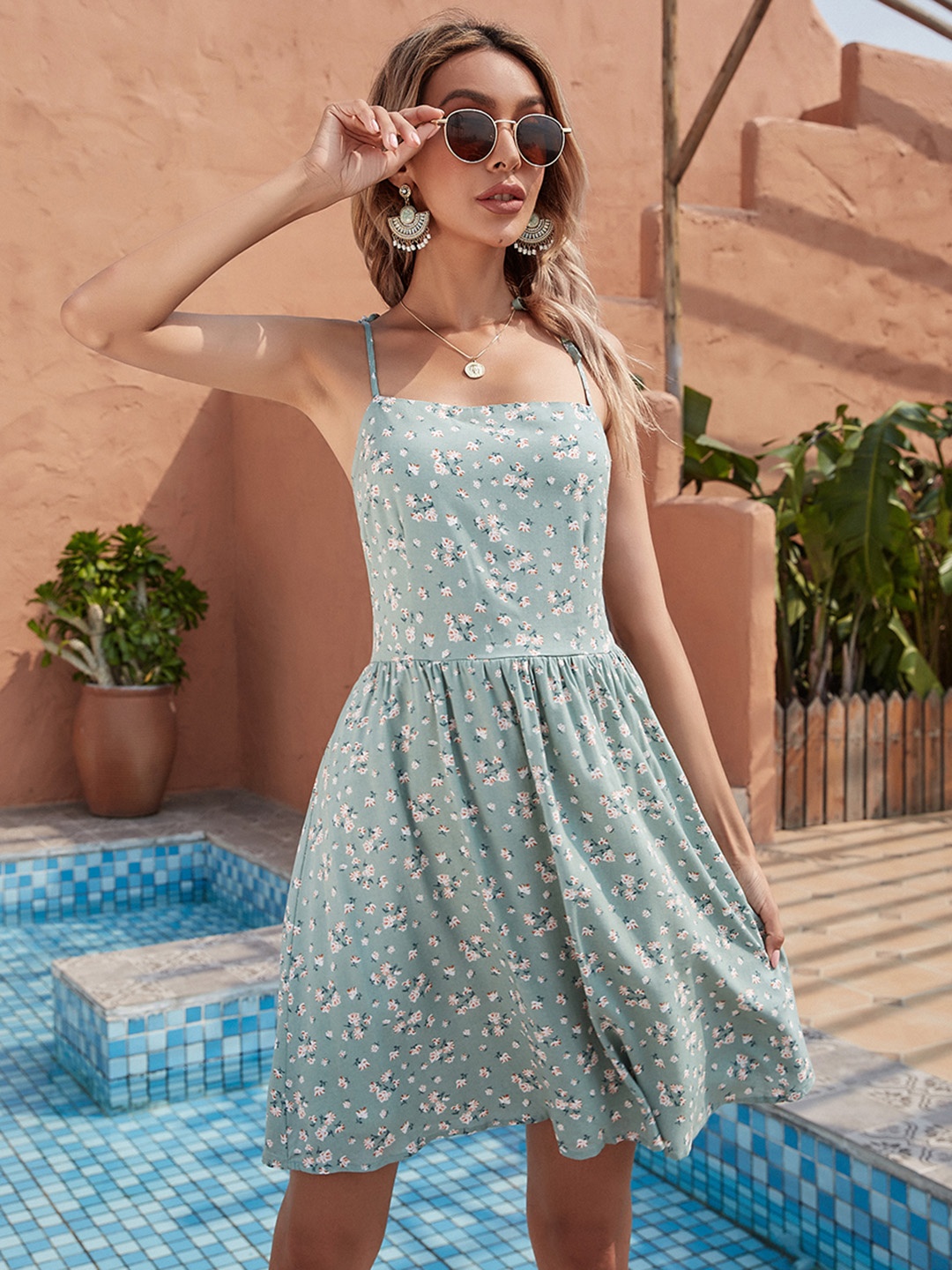 

URBANIC Green & White Floral Print A-Line Dress