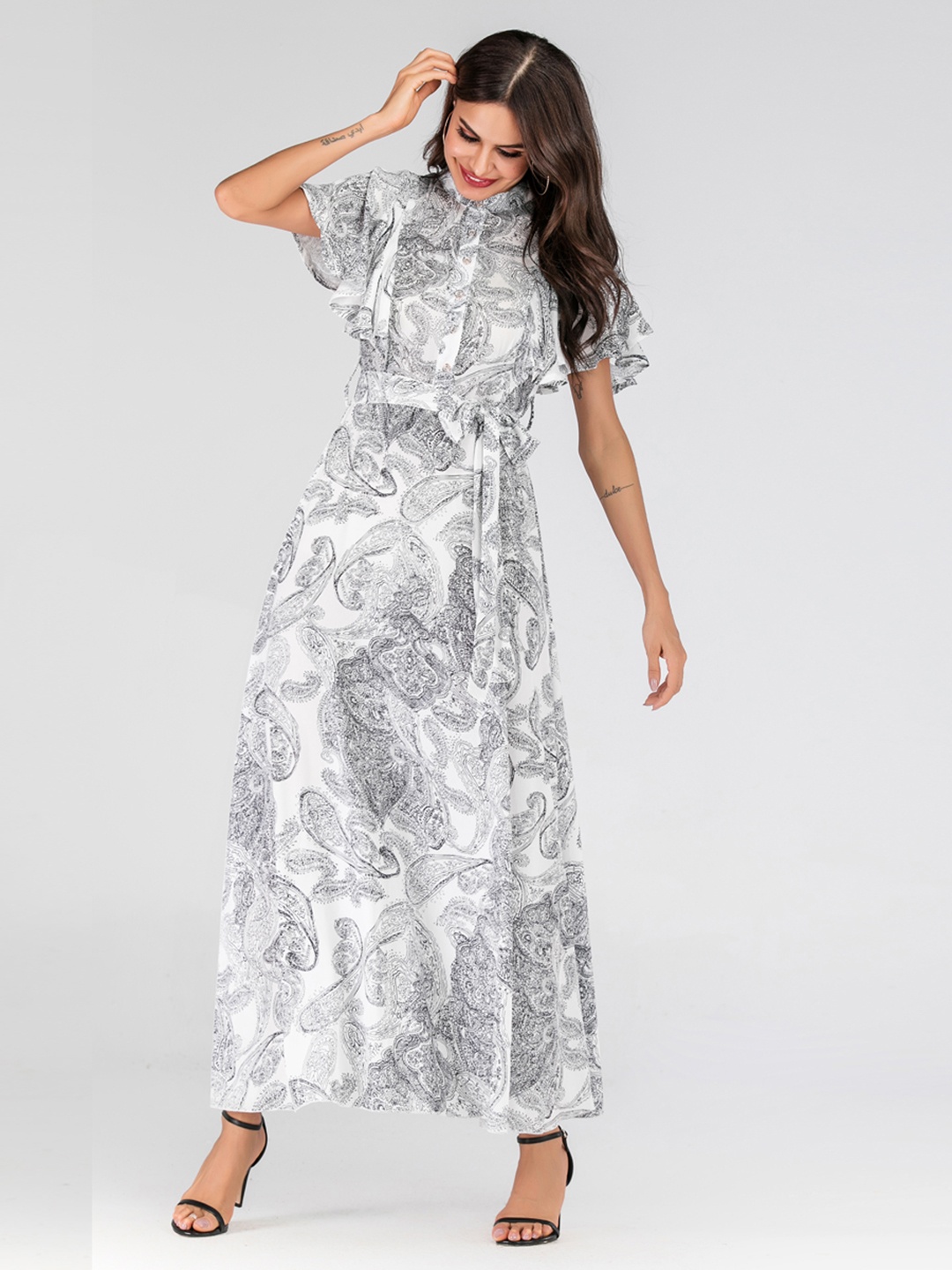 

URBANIC Off-White & Grey Paisley Printed A-Line Maxi Dress