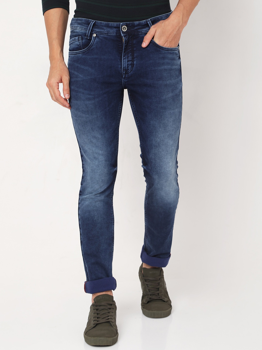 

Mufti Men Blue Slim Fit Heavy Fade Stretchable Jeans