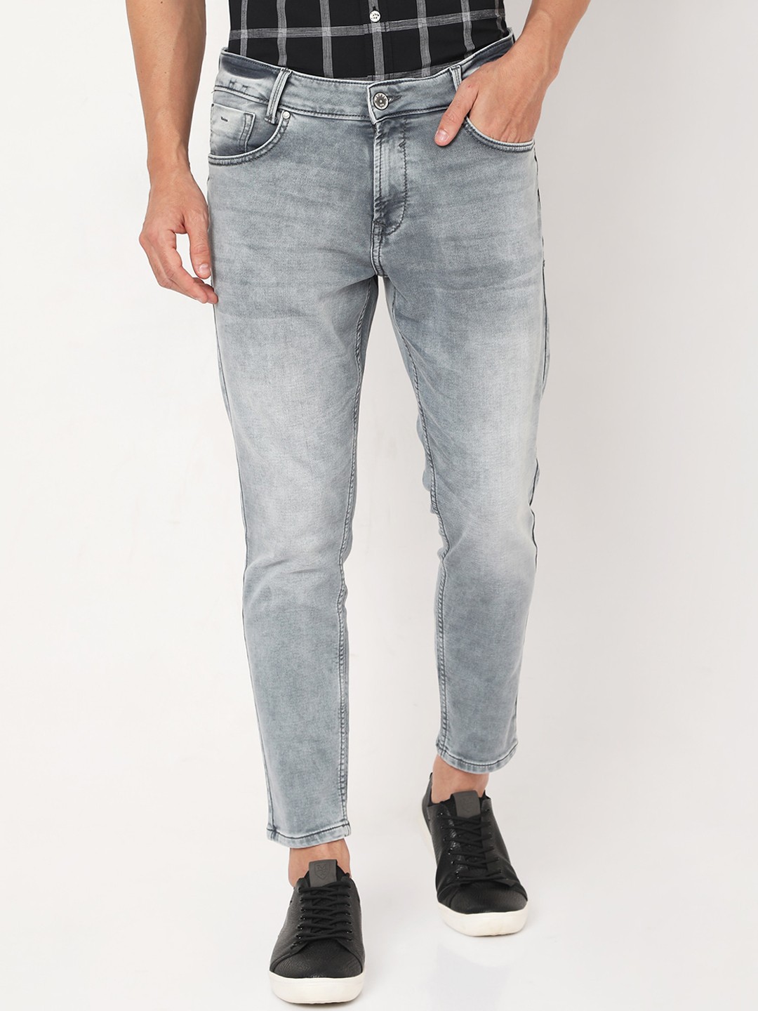 

Mufti Men Grey Slim Fit Heavy Fade Stretchable Jeans