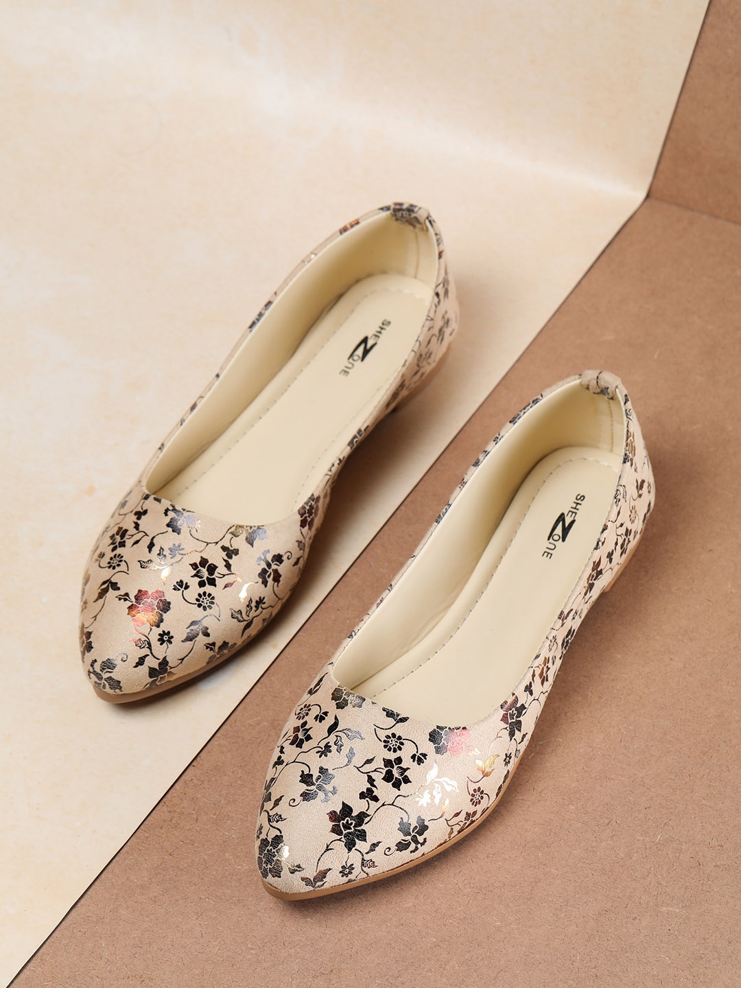 

Shezone Women Cream-Coloured Printed Ballerinas Flats