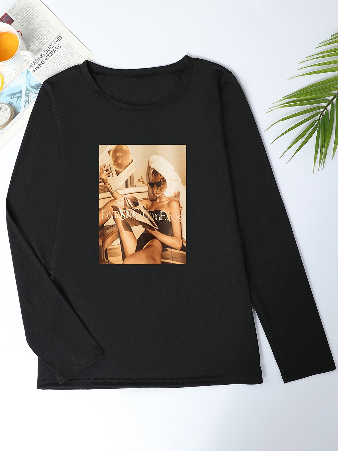 

URBANIC Women Black & Beige Printed T-shirt