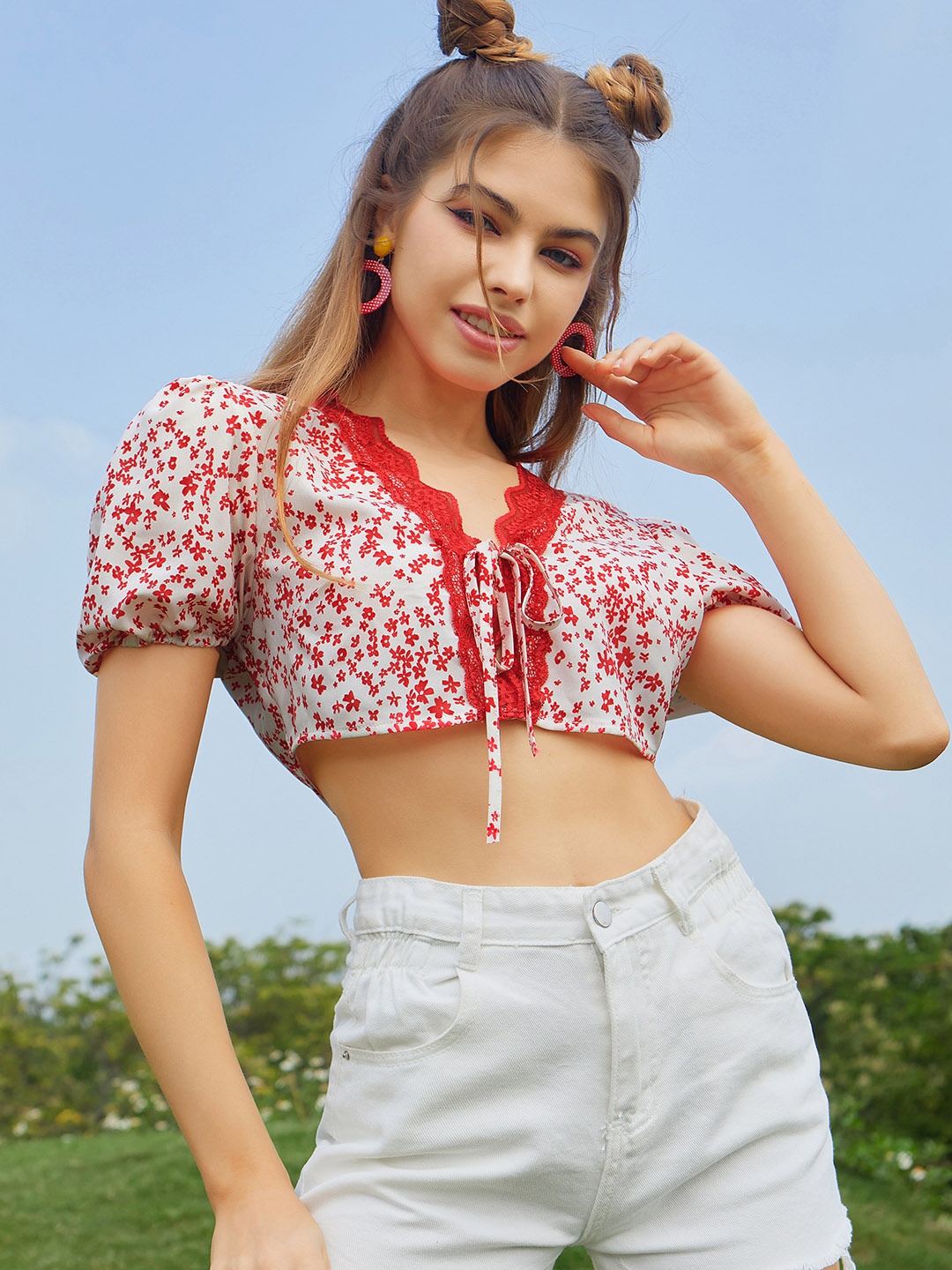 

URBANIC Women White & Red Floral Print Crop Top