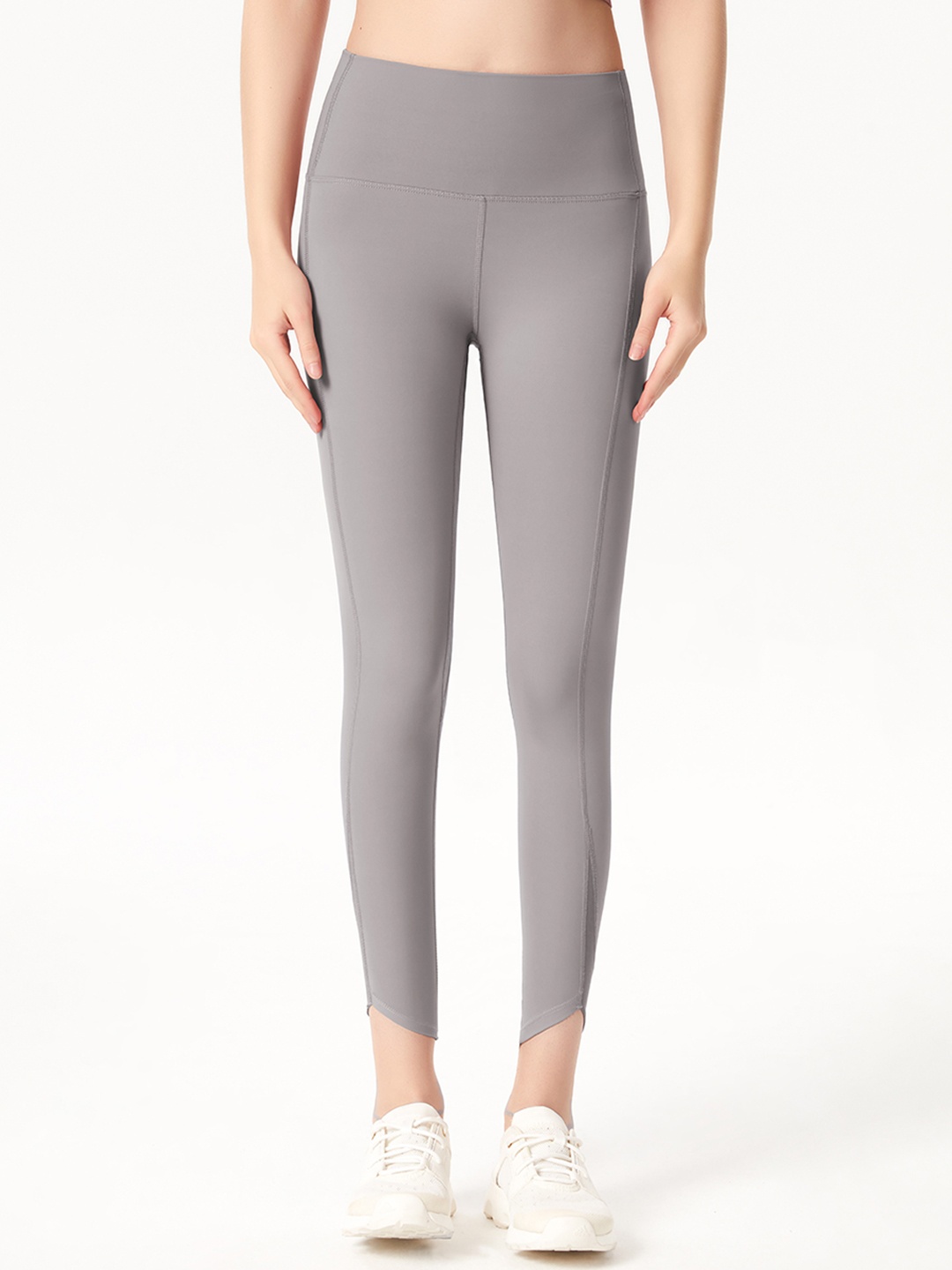 

URBANIC Women Grey Solid Cropped Mesh Gym Tights