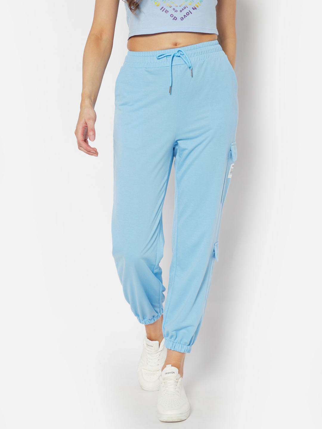 

URBANIC Women Blue Solid Cropped Cargo Joggers