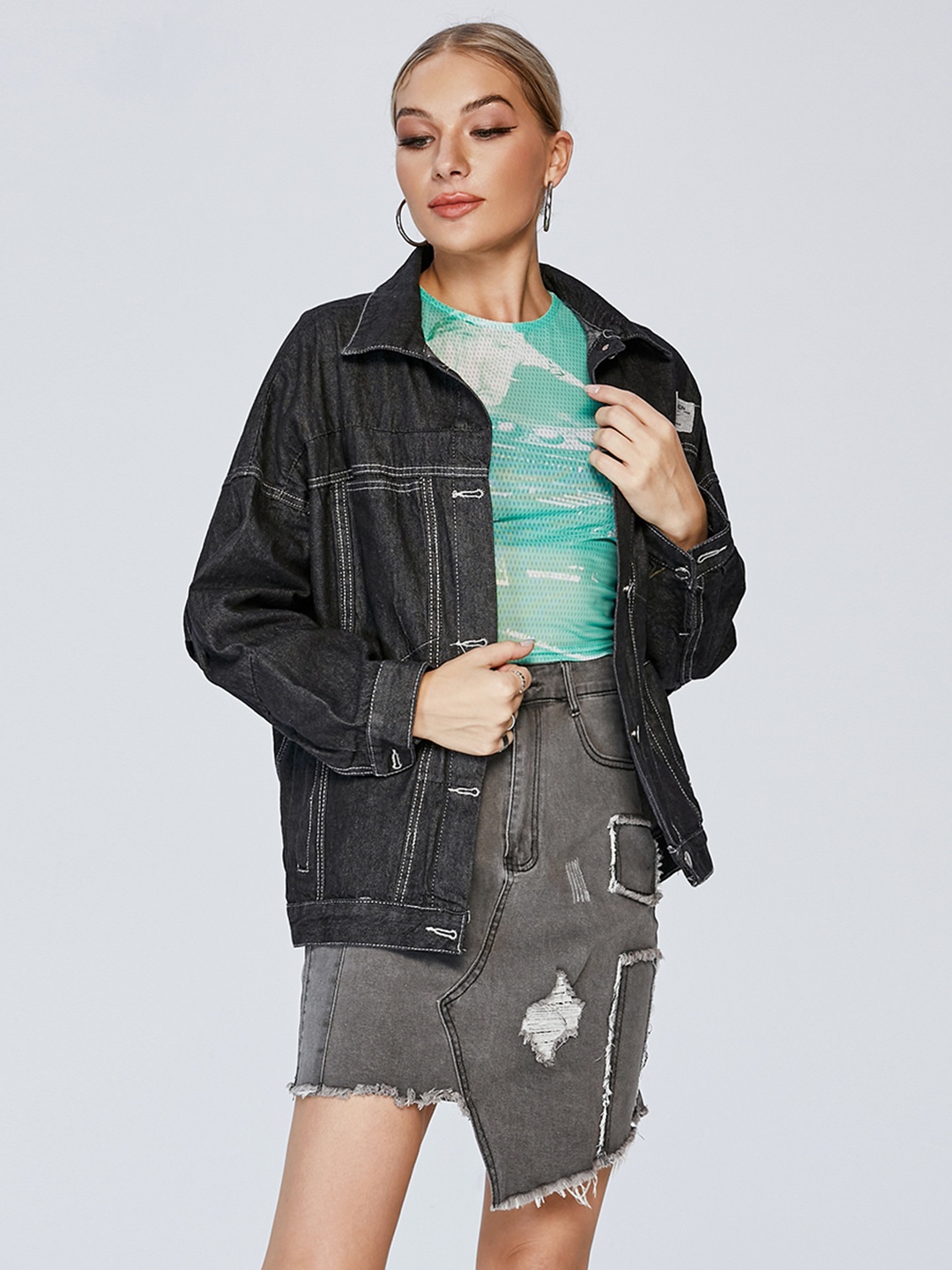

URBANIC Women Black Solid Extra-Relaxed Fit Oversized Jacket