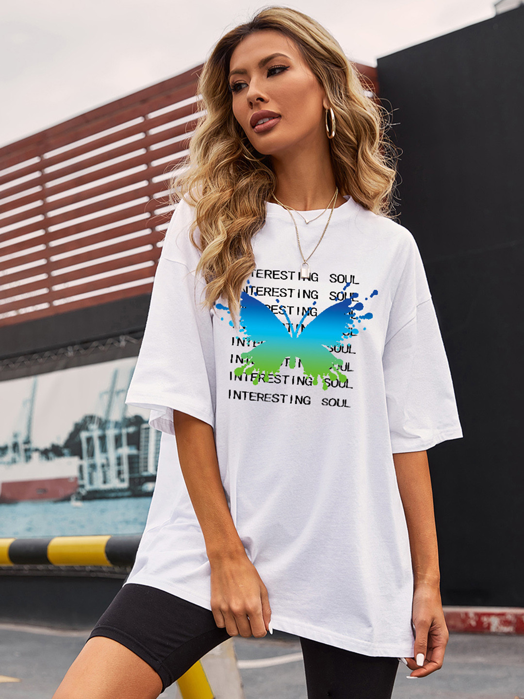 

URBANIC White & Black Typography & Graphic Print Extra Relaxed Fit Cotton Longline T-shirt