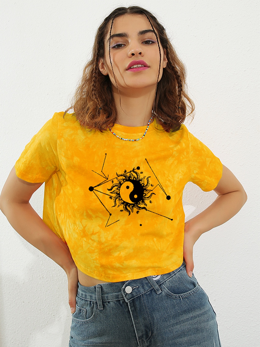 

URBANIC Women Yellow & Black Cotton Dyed Effect Cropped T-shirt