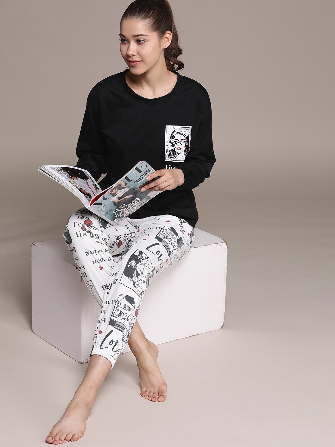 

URBANIC Women Black & White Printed Night suit