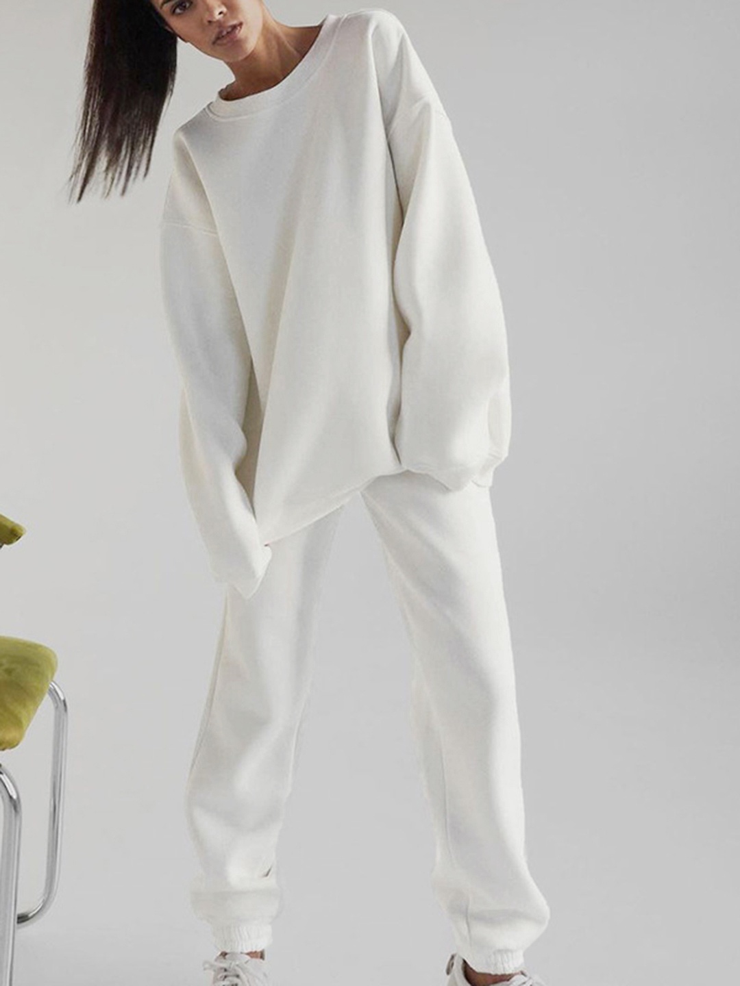 

URBANIC Women White Solid Sports Track Suit