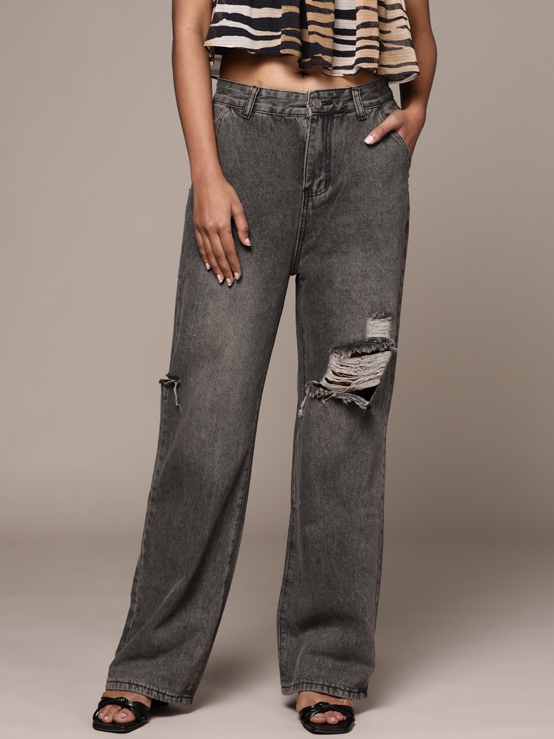 

URBANIC Women Charcoal Grey Cotton Mildly Distressed Light Fade Jeans