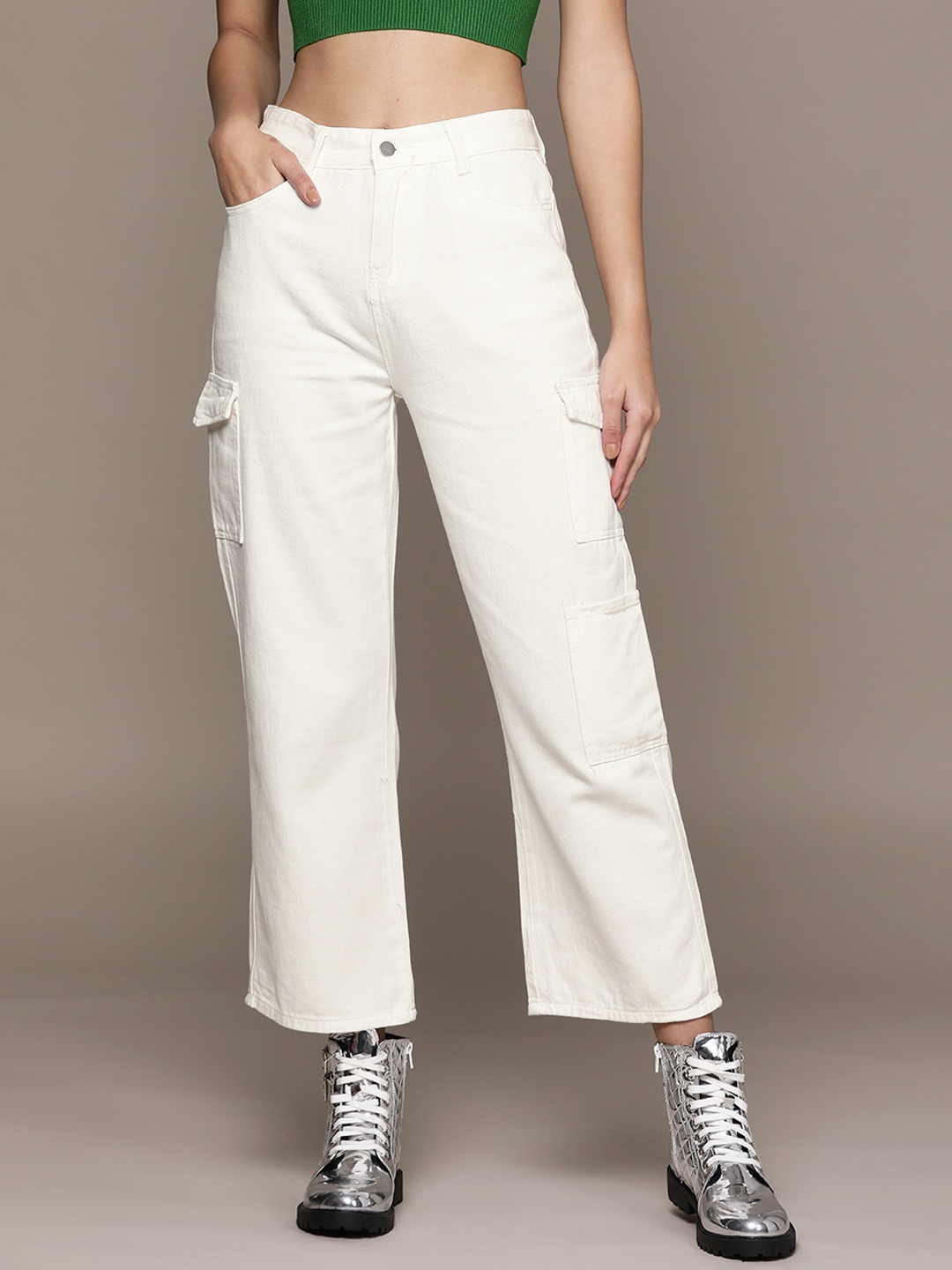 

URBANIC Women White Cotton Relaxed Fit High-Rise Jeans