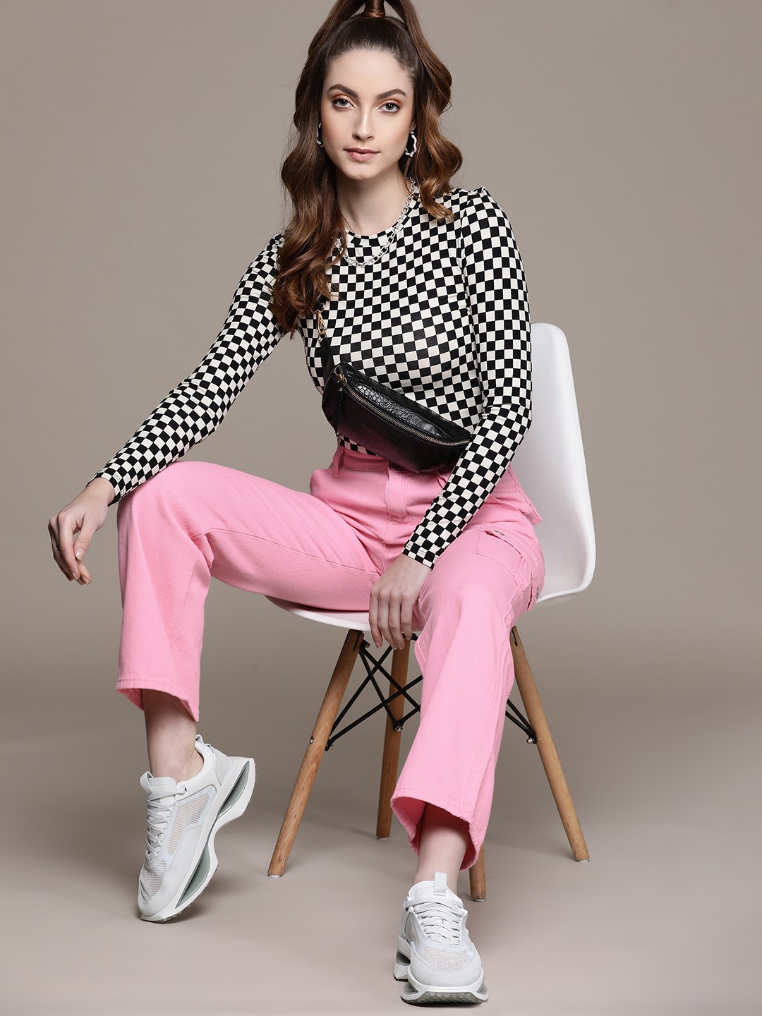 

URBANIC Women Pink Straight Fit High-Rise Jeans