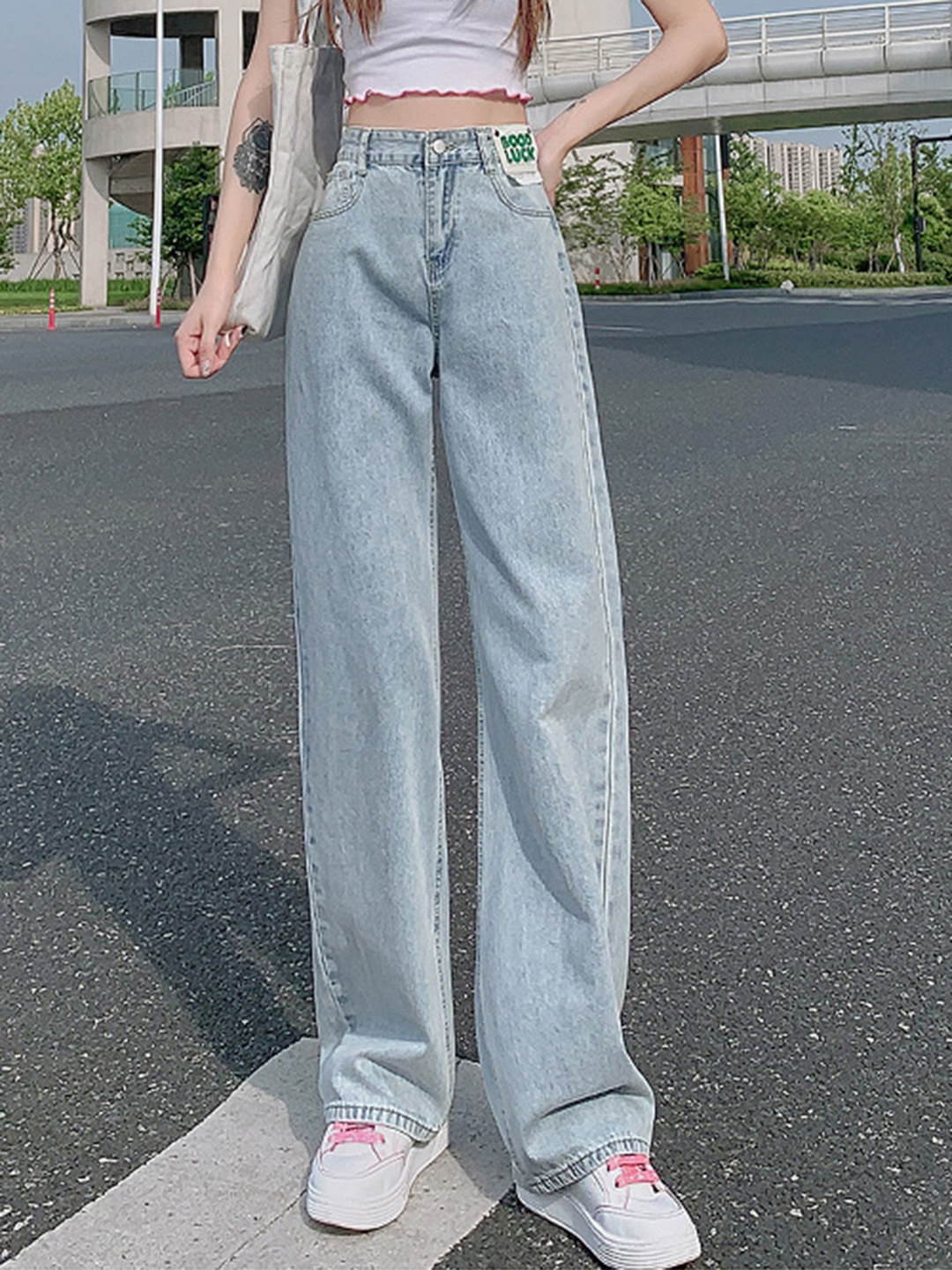 

URBANIC Women Blue Cotton Solid Mid-Rise Wide Leg Jeans