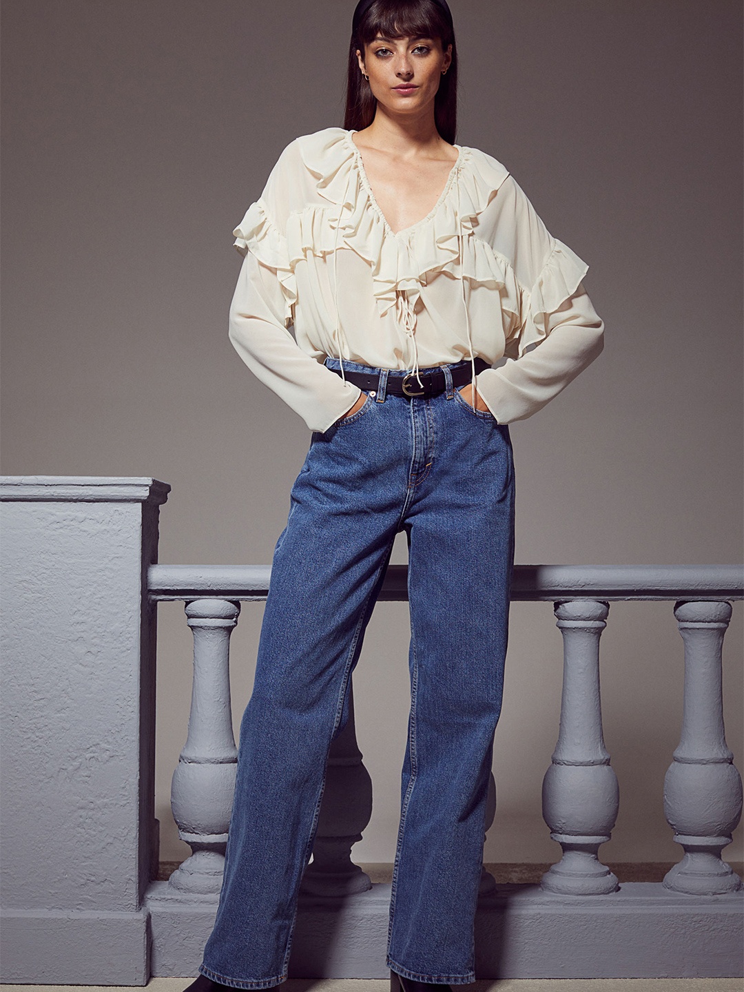 

H&M Women White Flounce-trimmed chiffon blouse