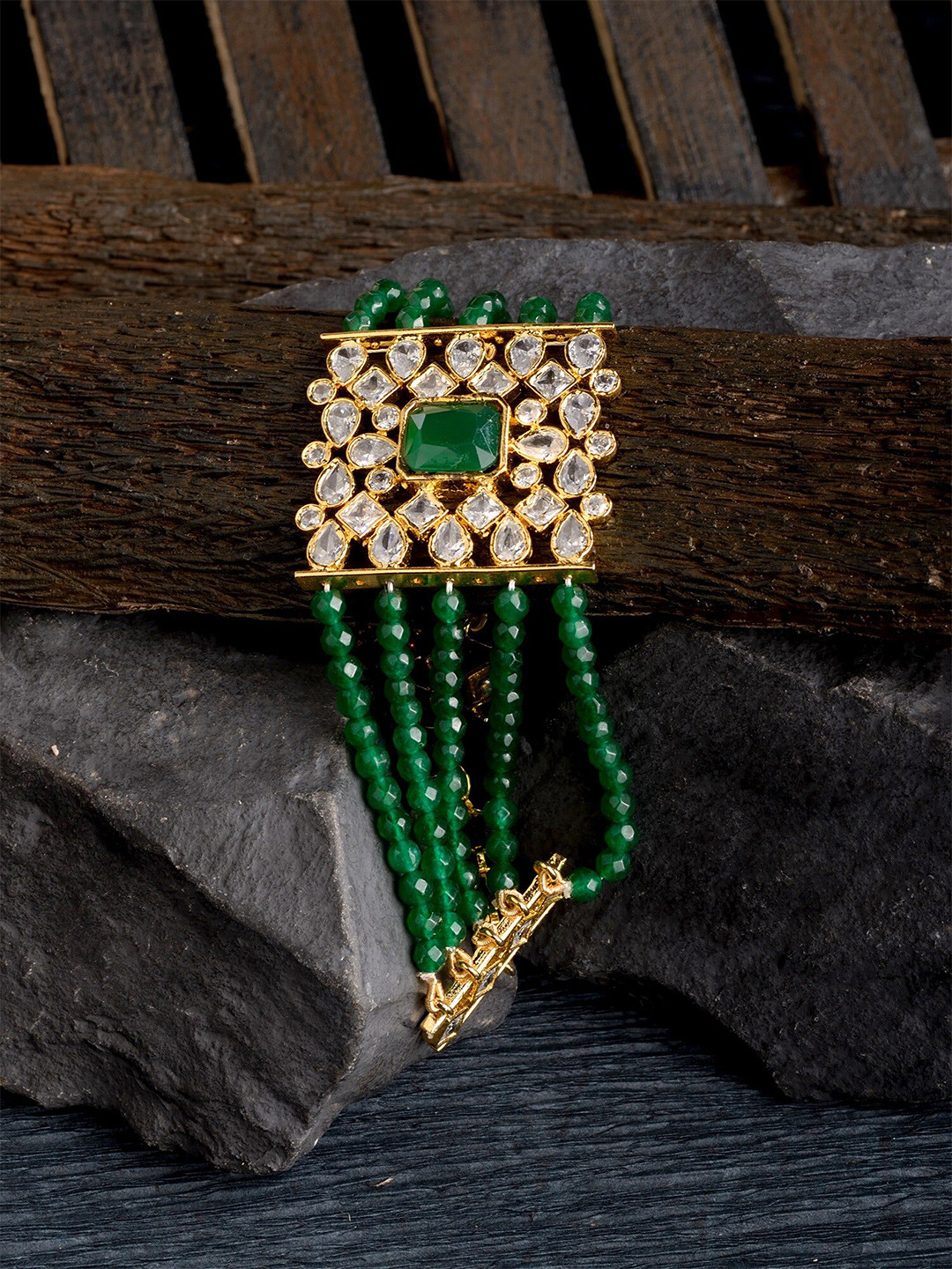 

Saraf RS Jewellery Women Green & Gold-Plated Brass Wraparound Adjustable Link Bracelet