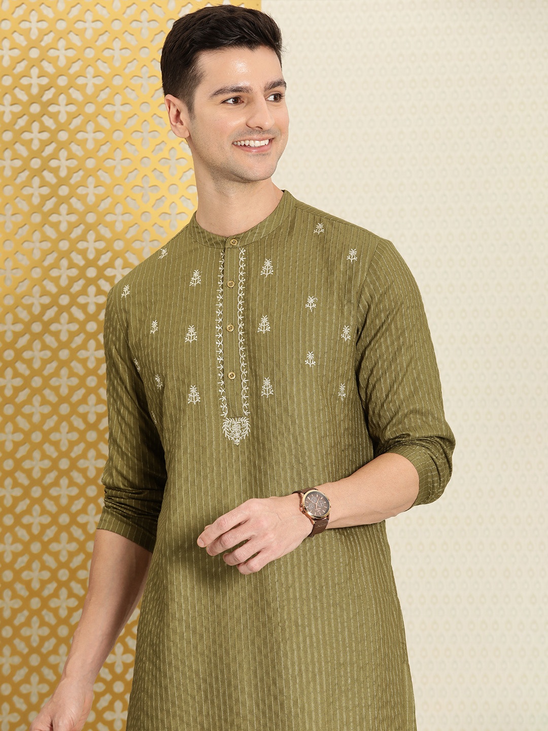 

House of Pataudi Men Olive Green Ethnic Motifs Embroidered Jashn Kurta