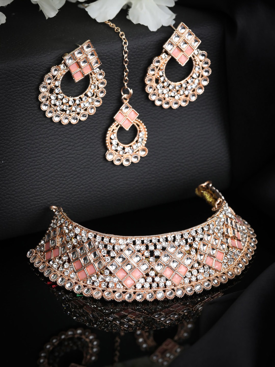 

Priyaasi Rose Gold-Plated White & Peach-Coloured Kundan Studded Handcrafted Jewellery Set