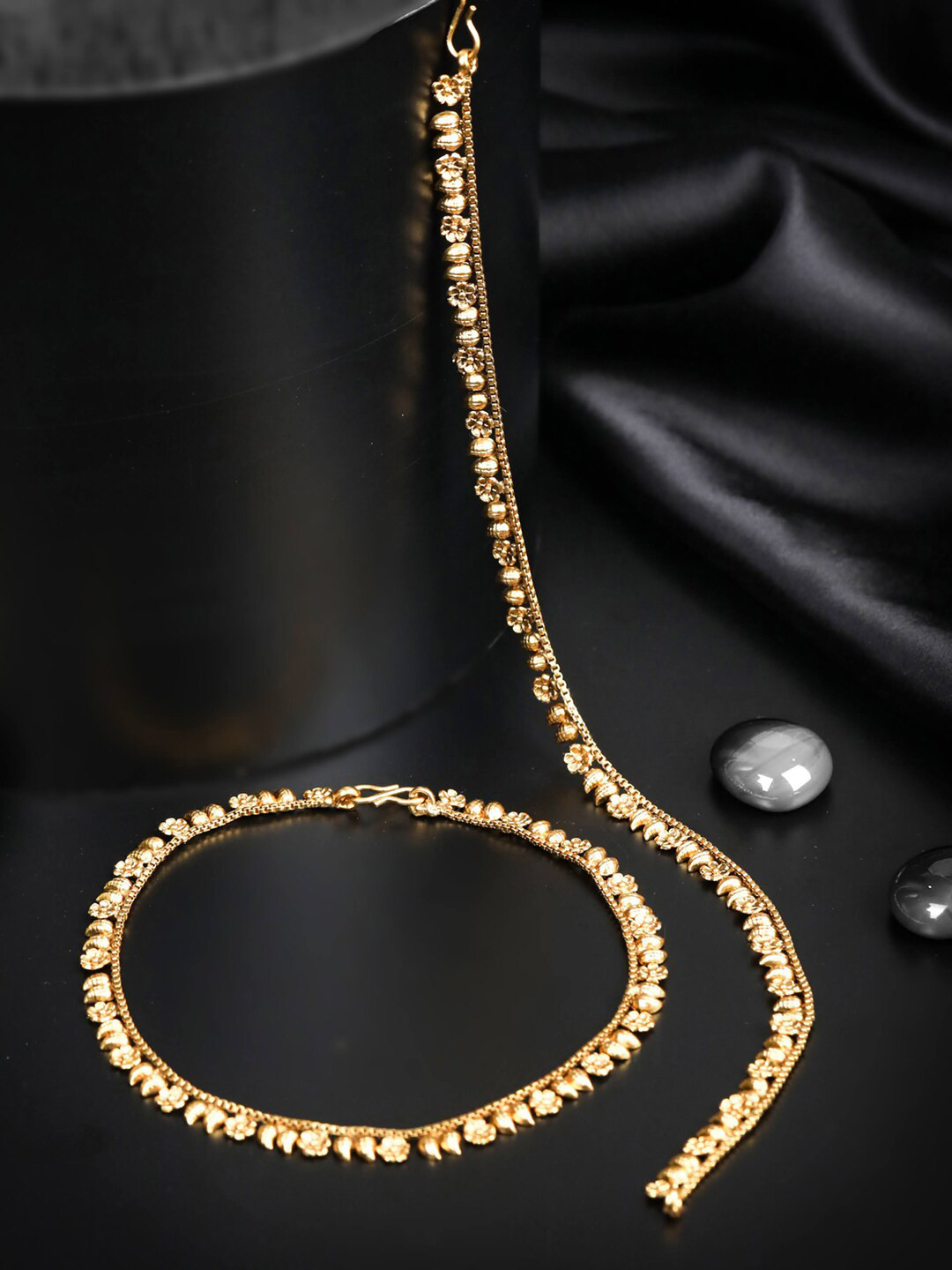 

Priyaasi Set Of 2 Gold-Plated Floral Handcrafted Anklets