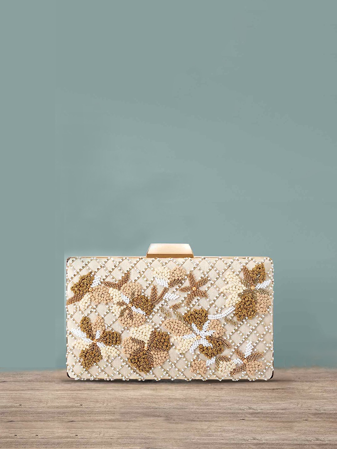 

Peora Gold-Toned & Off White Embellished Purse Clutch