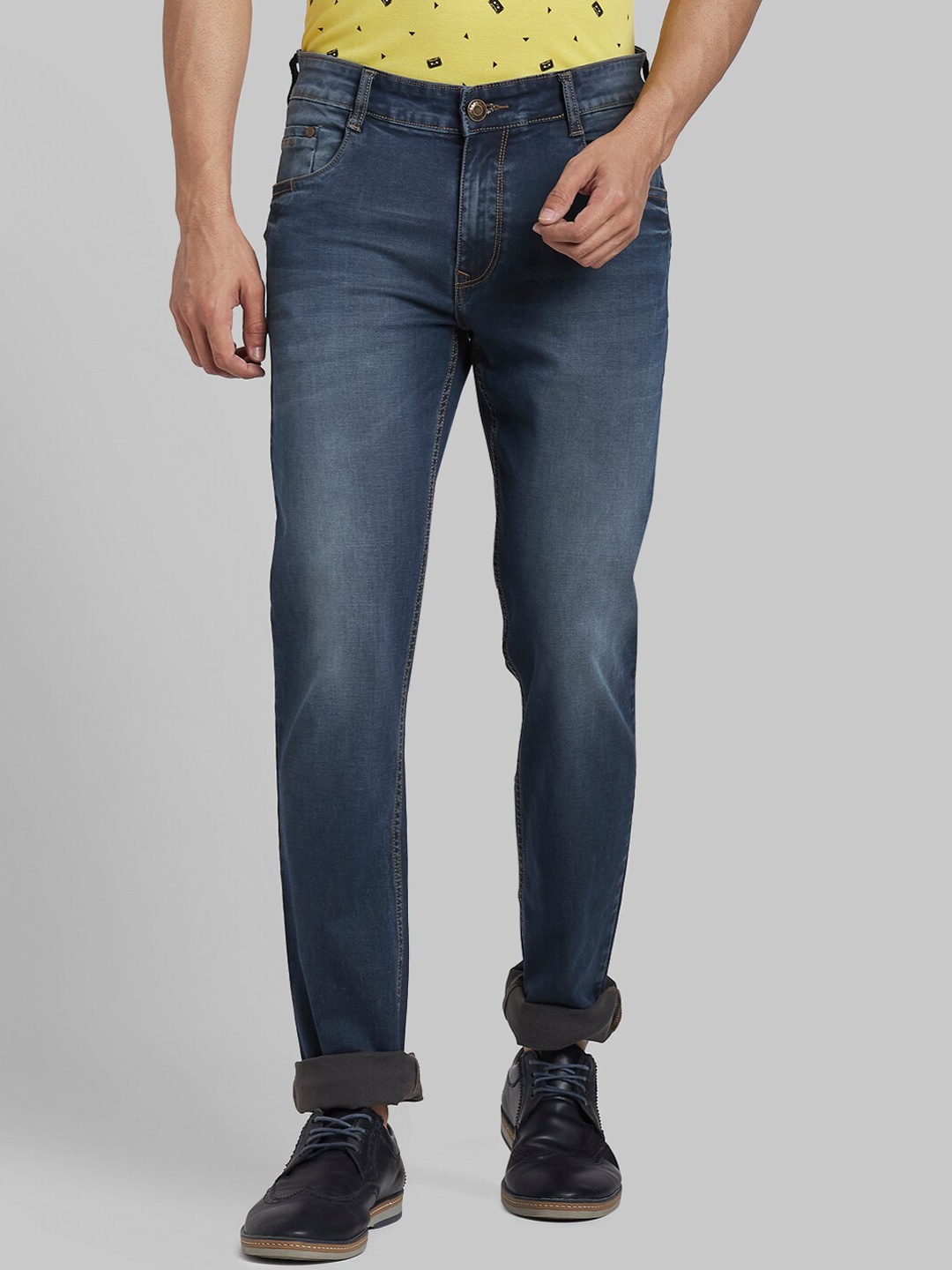 

Parx Men Grey Slim Fit Light Fade Jeans