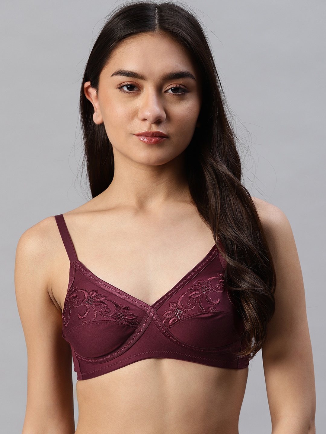 

Marks & Spencer Maroon Floral T-shirt Bra T337020XBORDEAUX