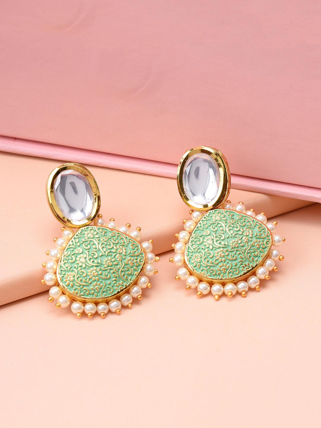 

Tistabene White Contemporary Studs Earrings