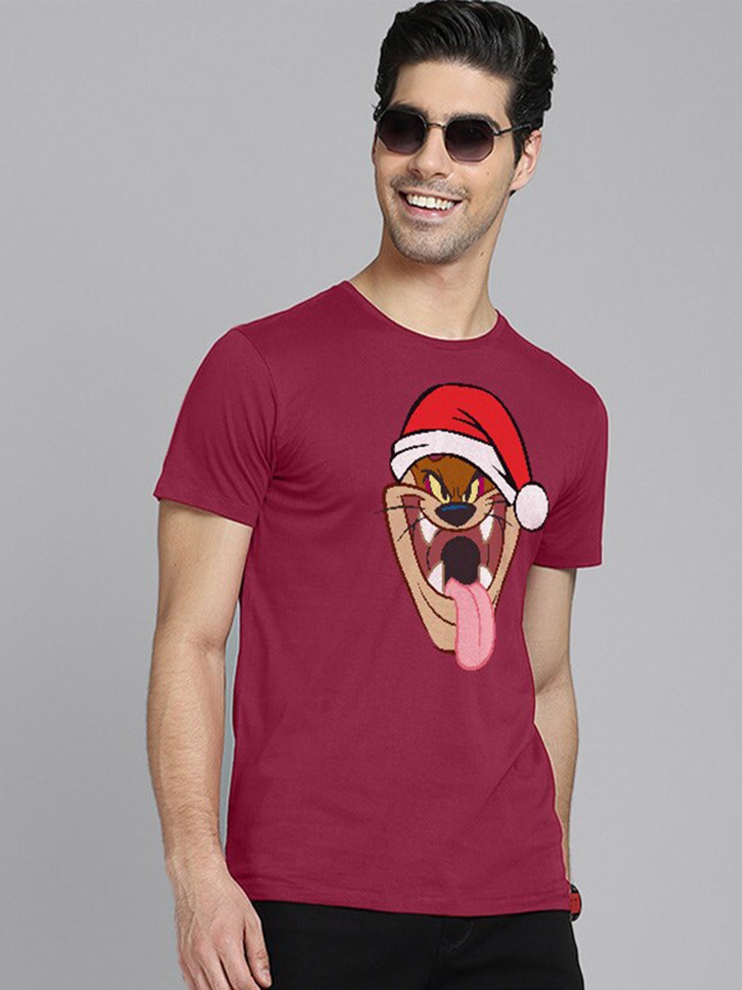 

Free Authority Men Red & Brown Looney Tunes Printed T-shirt