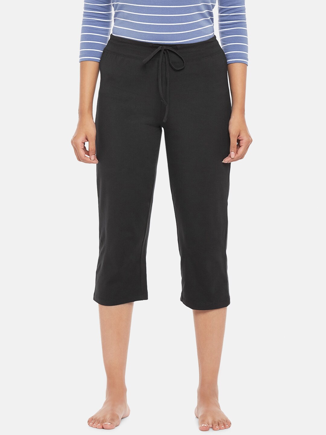 

Dreamz by Pantaloons Women Black Cotton Lounge Capris