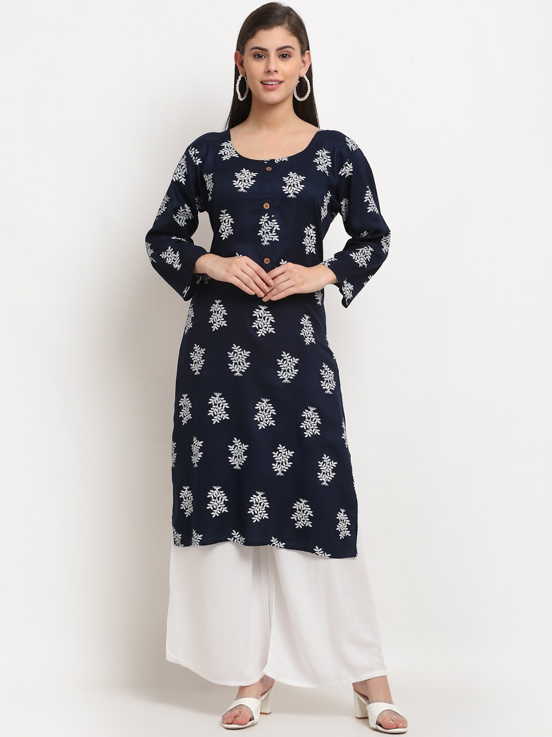 

GRACIT Women Navy Blue Ethnic Motifs Printed Regular Kurta with Palazzos