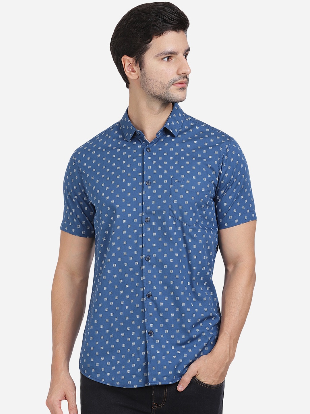 

Crocodile Men Blue Slim Fit Floral Opaque Cotton Printed Casual Shirt