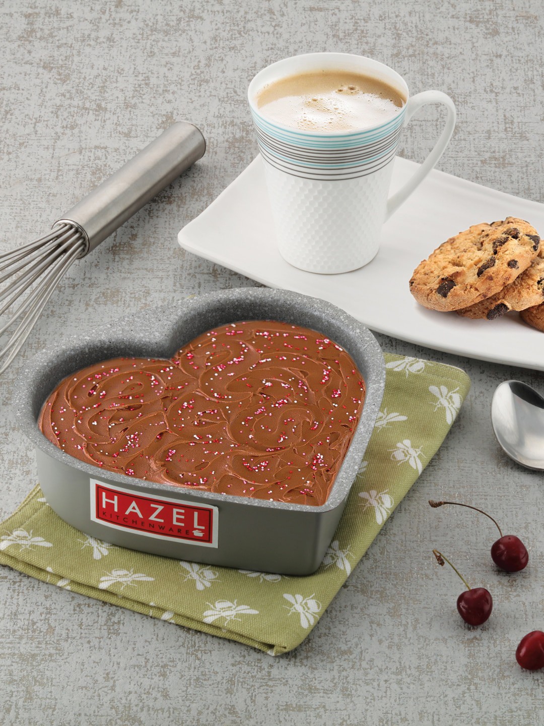 

HAZEL Grey Solid Aluminium Heart-Shaped Baking Mould