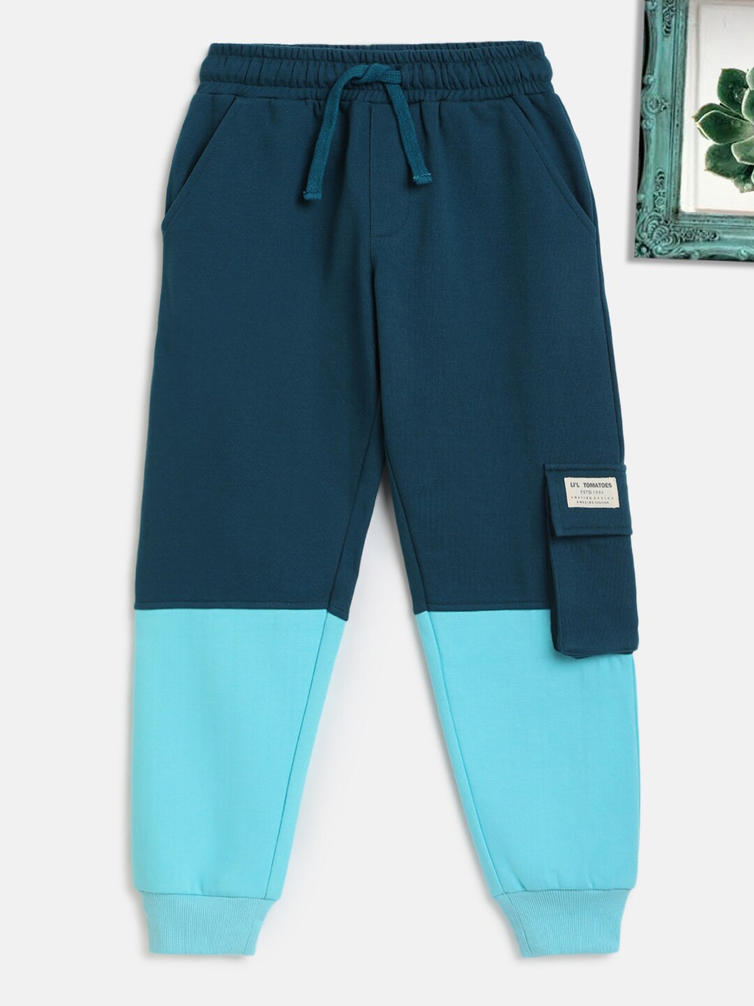 

Lil Tomatoes Boys Blue Colourblocked Cotton Sports Cargo Joggers