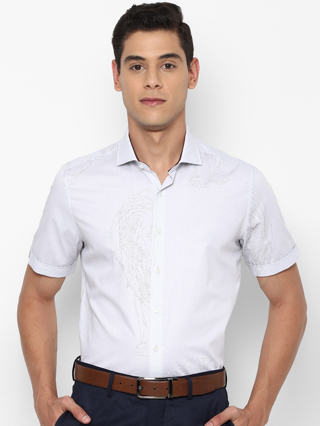 

SIMON CARTER LONDON Men White Slim Fit Animal Printed Pure Cotton Casual Shirt