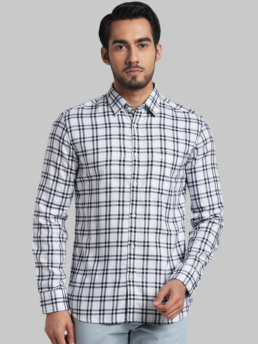 

Parx Men White & Black Slim Fit Opaque Checked Cotton Casual Shirt