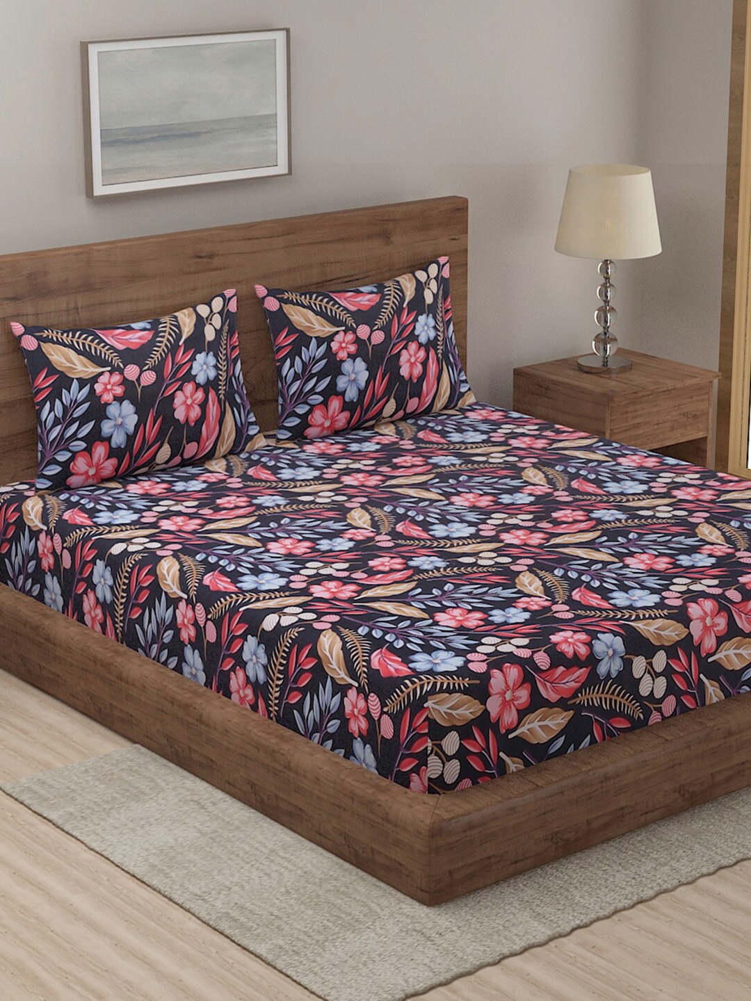 

TAG 7 Black & Blue Floral 144 TC King Bedsheet with 2 Pillow Covers